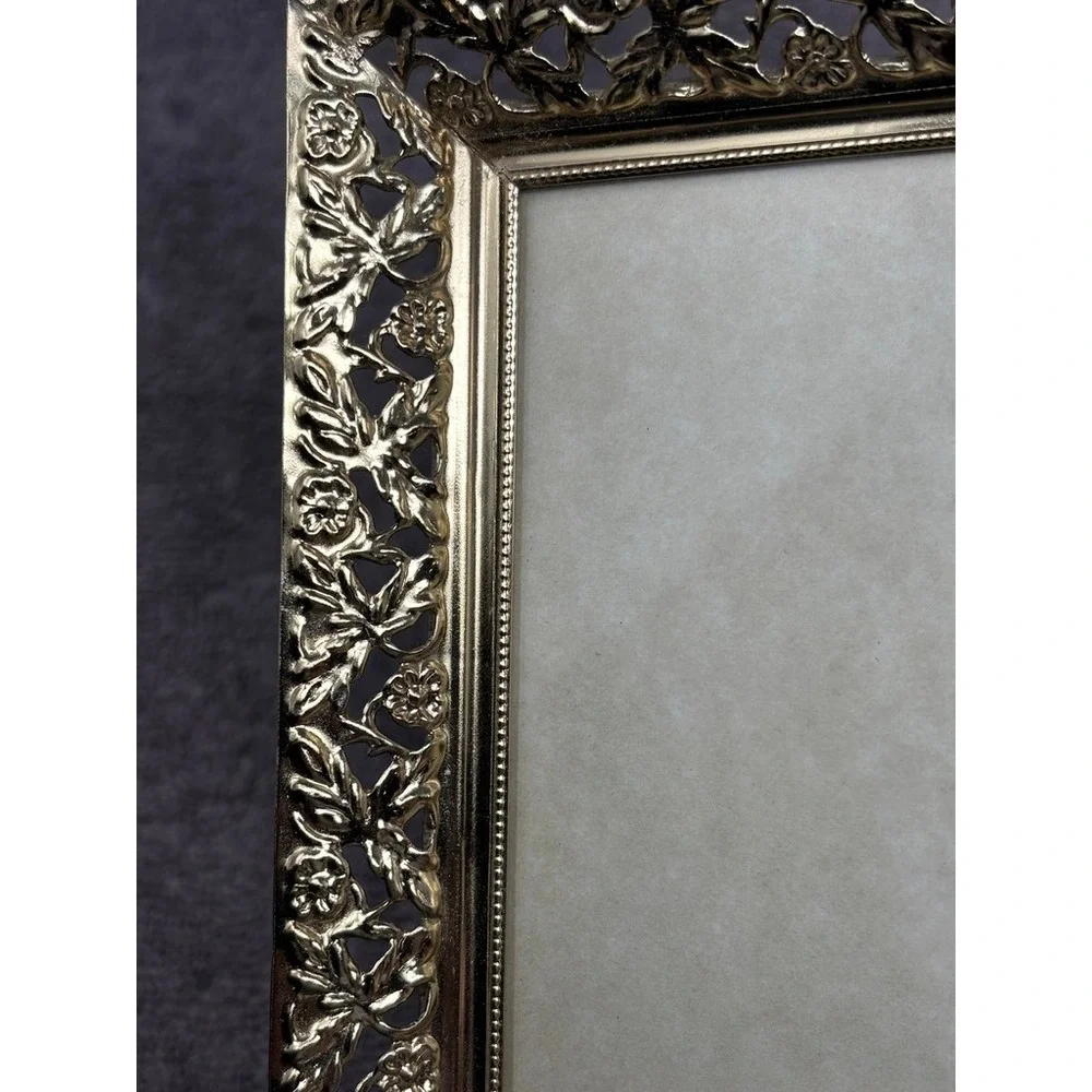 Vintage Ornate Gold Tone 4x6 Picture Frame Floral Filigree Tabletop Display